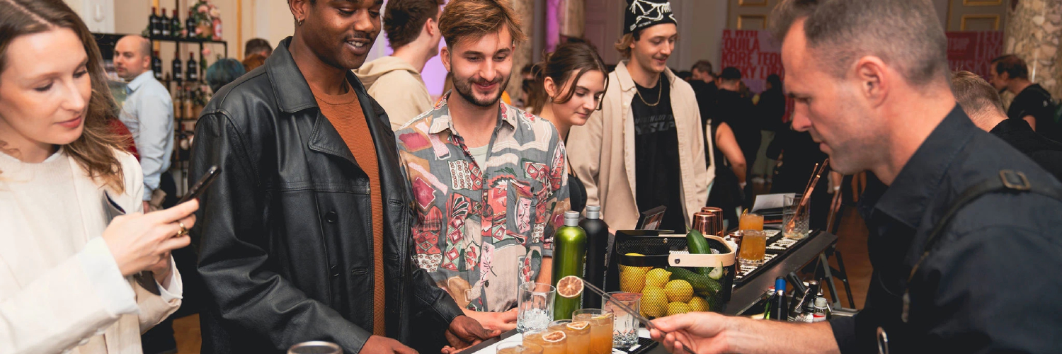 bar