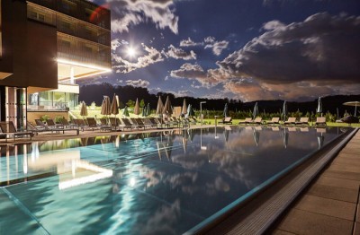 csm_Funky_Poolsession_feat._Radio_Superfly_by_LOISIUM_71615b3c4a.jpg