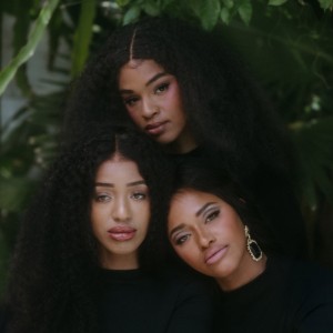 Im Gespr&auml;ch mit The Womack Sisters